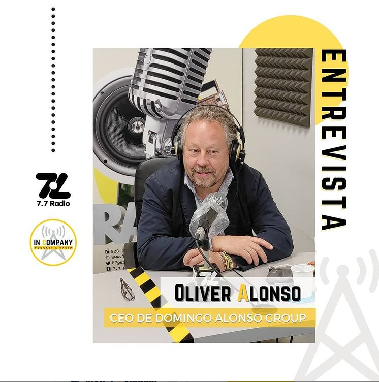 Oliver Alonso In Company