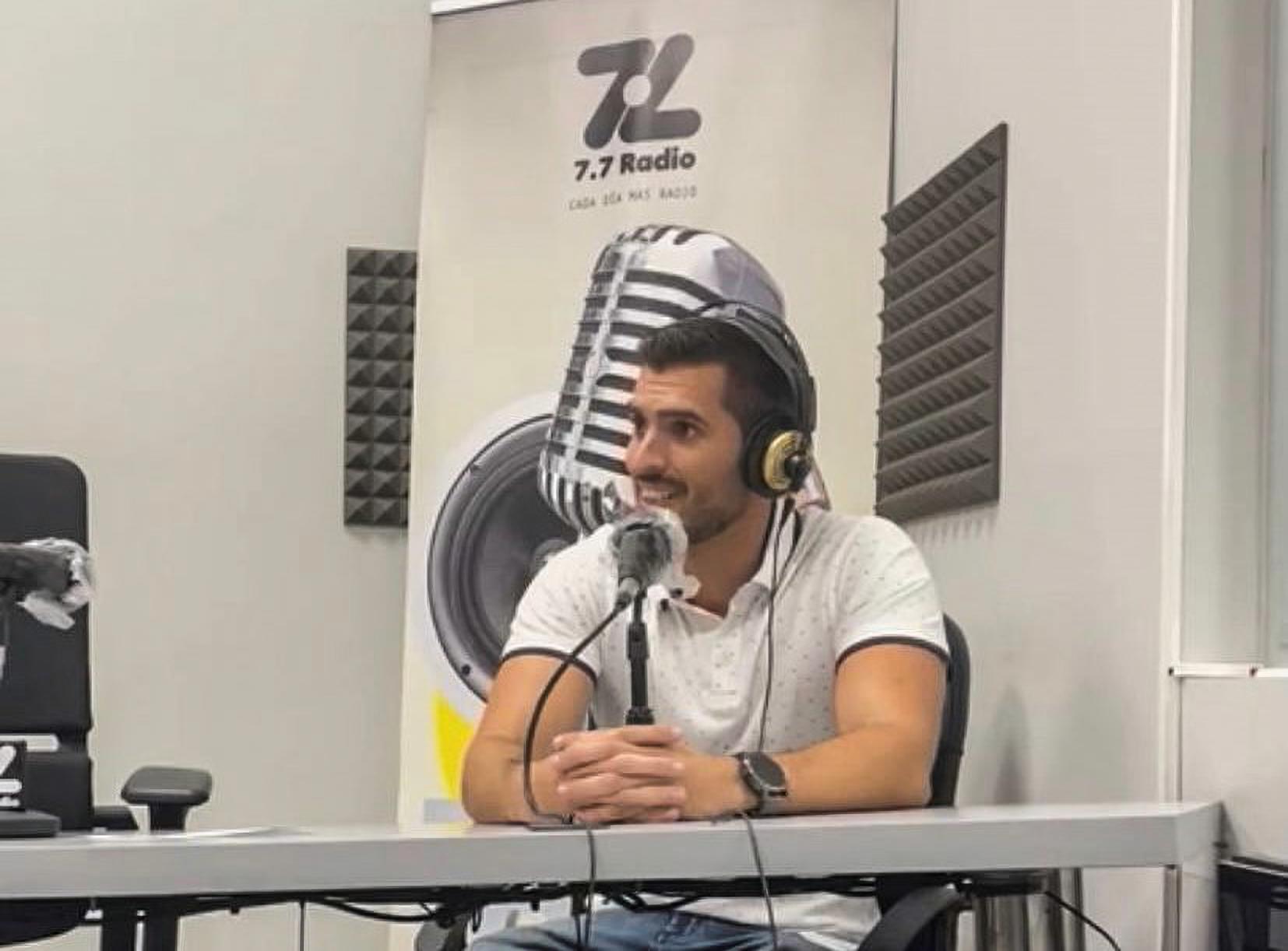 Alejandro Hernández en Radio in Company (2)